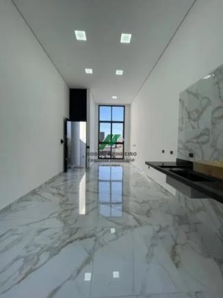 Casa à venda com 3 quartos, 100m² - Foto 1